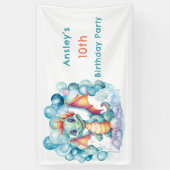 ティール(緑がかった色)ドラゴンとバルーンアーチ誕生日パーティー 横断幕 (縦)