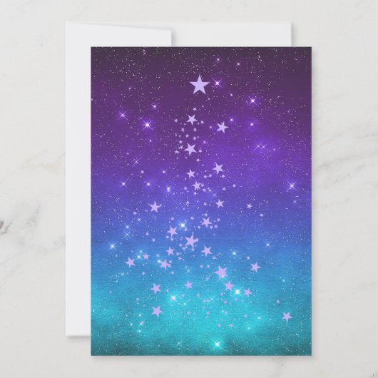 ティール(緑がかった色)パープルフェザーマスクマスカレード誕生日 招待状 (裏面)