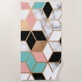 ティール（緑がかった色）ピンク抽象芸術立方体パターン（大理石） ビーチタオル (正面)