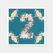 ティール(緑がかった色)フォトコラージブルーイエローフラワー2nd誕生日 スタンダードカクテルナプキン (正面)