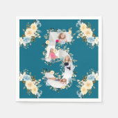 ティール(緑がかった色)フォトコラージブルーイエローフラワー5誕生日 スタンダードカクテルナプキン (正面)