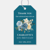 ティール（緑がかった色）フォトコラージュ第6誕生日ブルーイエローフラワー ギフトタグ (裏面)