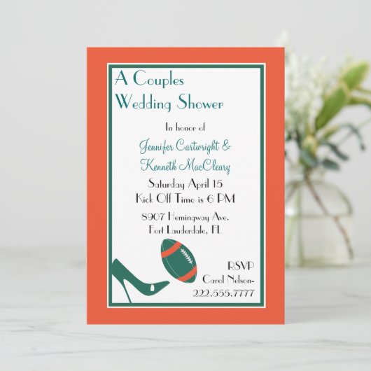 ティール（緑がかった色）フットボールカップルズウェディングシャワー招待状 招待状 (スタンド正面)