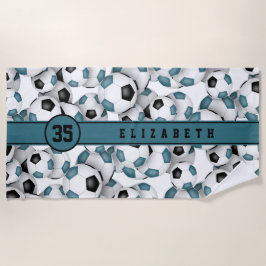 ティール（緑がかった色）ブラックサッカーパタカスタムーン女子の名前 ビーチタオル