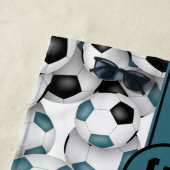 ティール(緑がかった色)ブラックサッカーパタカスタムーン女子の名前 ビーチタオル (インサイチュ)