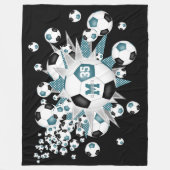 ティール（緑がかった色）ブラックサッカーボールが女の子スポーツデコ フリースブランケット (正面)