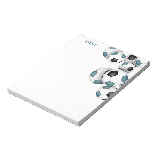 ティール(緑がかった色)ブラックサッカーボールアクセント名前をカスタムする ノートパッド (回転)