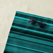 ティール（緑がかった色）ブラックストライプ ビーチタオル (インサイチュ)