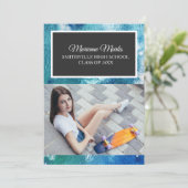 ティール（緑がかった色）ブラックフォト卒業大学トランクパーティー 招待状 (スタンド正面)