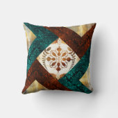 ティール(緑がかった色)、ブルゴーニュおよび金ゴールド幾何学的ダマスク クッション (裏面)