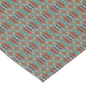 ティール(緑がかった色)ブルーグリーンレッドテラコッタトライバルアートパターン テーブルクロス (アングル)