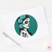 ティール（緑がかった色）ブルーデイオブザデッドシュガースカルガール ラウンドシール (封筒)