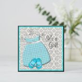 ティール（緑がかった色）ブルードレスシューズティール（緑がかった色）ダマスクベビーガールシャワー 招待状 (スタンド正面)