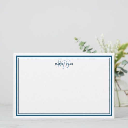 ティール（緑がかった色）ブルーミニマルシンプルリストモノグラム縁ど2 便箋 (スタンド正面)