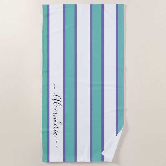 ティール（緑がかった色）ブルー白モダン名門私立校風のストライププール ビーチタオル (正面)