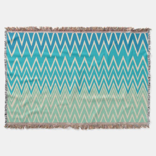 ティール(緑がかった色)ブルー、ターコイズ、グリーンジガグ スローブランケット (正面)