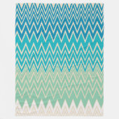 ティール（緑がかった色）ブルー、ターコイズ、グリーンジガグ フリースブランケット (正面)