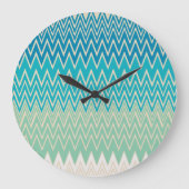 ティール（緑がかった色）ブルー、ターコイズ、グリーンジガグ ラージ壁時計 (正面)