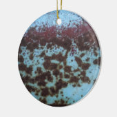 ティール（緑がかった色）ブルー&パープルラステッド背景 セラミックオーナメント (左)