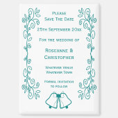 ティール(緑がかった色)ベルズスクロールワークデザインウェディング日付を保存 マグネット (正面)