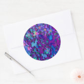 ティール（緑がかった色）、マゼンタ、青の多肉性セダムの花 ラウンドシール (封筒)