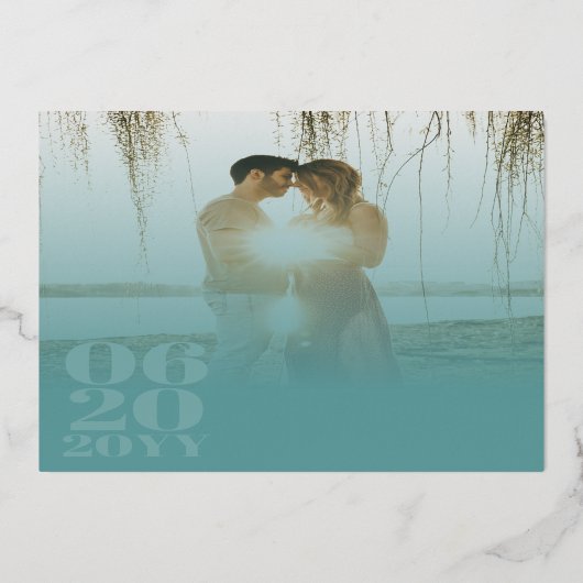 ティール（緑がかった色）ミニマルはっきりしたリストタイプ結婚フォト 箔招待状 (裏面)