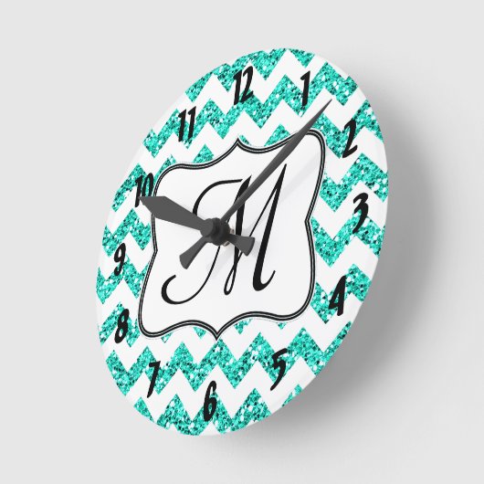 ティール(緑がかった色)モダンシボロンモノグラムイニシャルウォールクロック ラウンド壁時計 (傾斜)