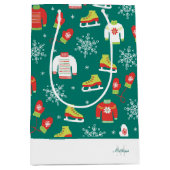 ティール（緑がかった色）モノグラムスノーフレークスパターンファミリークリスマス ミディアムペーパーバッグ (正面)