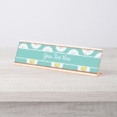 ティール（緑がかった色）リかわいらしトルデイジー デスクネームプレート (正面)