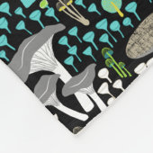 ティール（緑がかった色）レトロキノコ フリースブランケット (角)