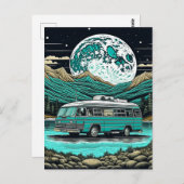 ティール（緑がかった色）ヴィンテージRVカンパーインザマウンテンズレトロ ポストカード (正面/裏面)