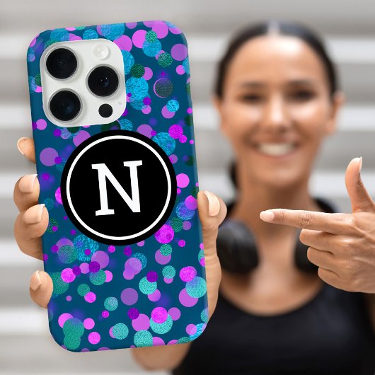 ティール(緑がかった色)上のモノグラムは青い紫の紙吹雪点を輝かせる Case-Mate iPhoneケース