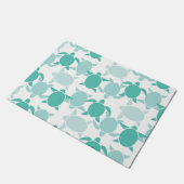 ティール（緑がかった色）亀の柄 ドアマット (アングル)