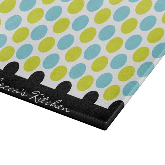 ティール（緑がかった色）及びパーソナライズなライムグリーンの水玉模様 カッティングボード (角)