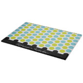 ティール(緑がかった色)及びパーソナライズなライムグリーンの水玉模様 カッティングボード (角)