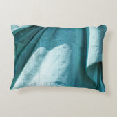 ティール（緑がかった色）布カバー アクセントクッション (裏面)