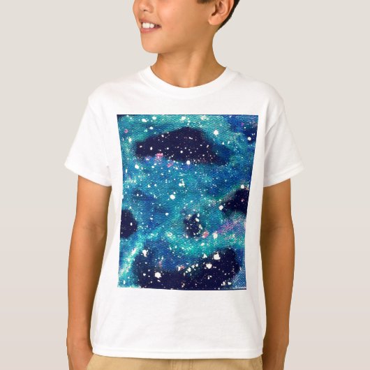 ティール(緑がかった色)星雲と星 Tシャツ (正面)