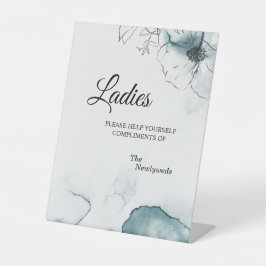 ティール（緑がかった色）水彩画結婚像レディースバスルーム 台座サイン