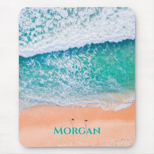 ティール(緑がかった色)波の空中表示、ビーチ上の人、名前 マウスパッド (正面)