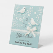 ティール（緑がかった色）淡い色のロマンチックなレース&鳥のウェディングギフトカード 台座サイン (正面)