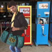 ティール（緑がかった色）皮革模造細長コイン回収器 ダッフルバッグ