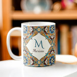 ティール（緑がかった色）茶色のタラベラの花嫁の贈り物モノグラムの コーヒーマグカップ<br><div class="desc">ティール（緑がかった色）ブルーと茶色のカラフルヴィンテージメキシコのタラベラazulejoブリデスメイドパーソナライズされたギフト彼女のためのモノグラムのコーヒーマグのギフト名</div>