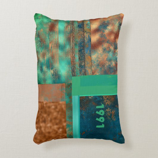 ティール（緑がかった色）茶色フェイク銅パティーナ産業カスタム アクセントクッション (正面(垂直))