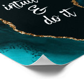 ティール（緑がかった色）金ゴールドアガートボスレディールールやる気を起こさせる引用文 ポスター (角)