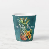 ティール(緑がかった色)金ゴールドパイナップルハイビスカストロピカルフラワー カフェラテマグ (正面)