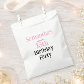 ティーンの気だるげな誕生日パーティーの招待状 フェイバーバッグ (クリップ留めされた状態)