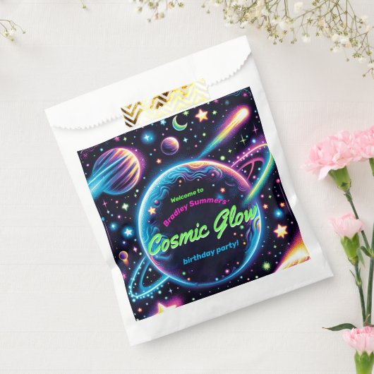 ティーンズコズミックグロー宇宙をテーマにした誕生日パーティー フェイバーバッグ (封をした状態)