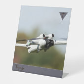 テガルヤ 台座サイン (正面)