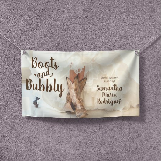 テキサス州のブーツとバブルリーの花嫁 - ブライダルシャワーのブーツ姿の花嫁 横断幕