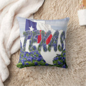 テキサス州の形のテキサス州の旗およびBluebonnets クッション (ブランケット)